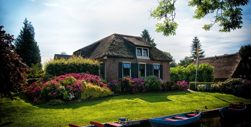 Est-il avantageux de contracter mon assurance vie hypothécaire auprès de ma banque?